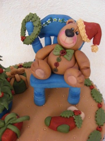 Gum paste chair for Christmas bear